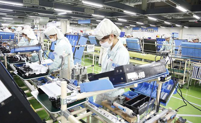 Vượt qua nhiều khó khăn gây ra bởi đại dịch Covid-19, thu ngân sách nhà nước 11 tháng vượt dự toán, "thở phào" giai đoạn về đích.