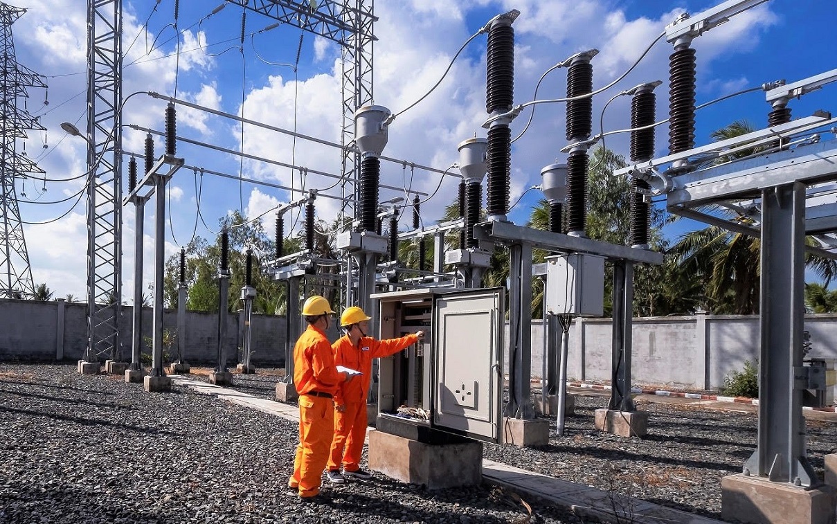 Đảm bảo cung ứng điện trong kỳ nghỉ Tết Nguyên đán.