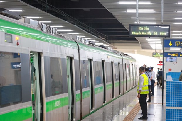 Đường sắt Cát Linh - Hà Đông đang là lựa chọn của nhiều người dân Hà Nội