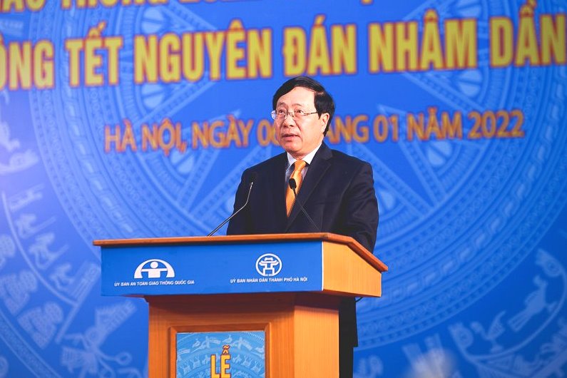Ph&oacute; Thủ tướng Phạm B&igrave;nh Minh ph&aacute;t động ra qu&acirc;n Năm An to&agrave;n giao th&ocirc;ng 2022.