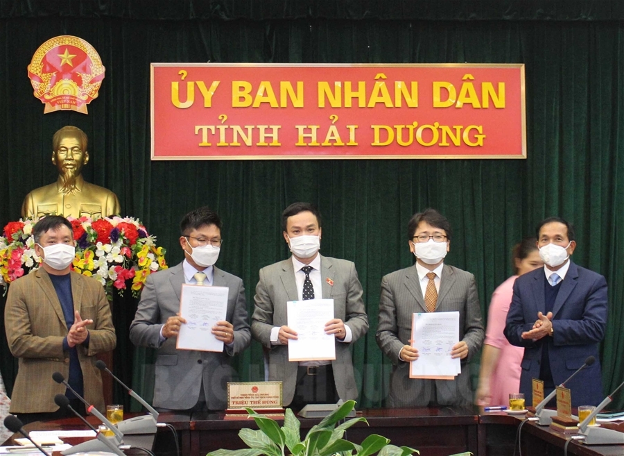 Lãnh đạo tỉnh Hải Dương và đại diện 6Pg88.con độc quyền mỗi ngày ký bản ghi nhớ hợp tác. Ảnh - Báo Hải Dương. 
