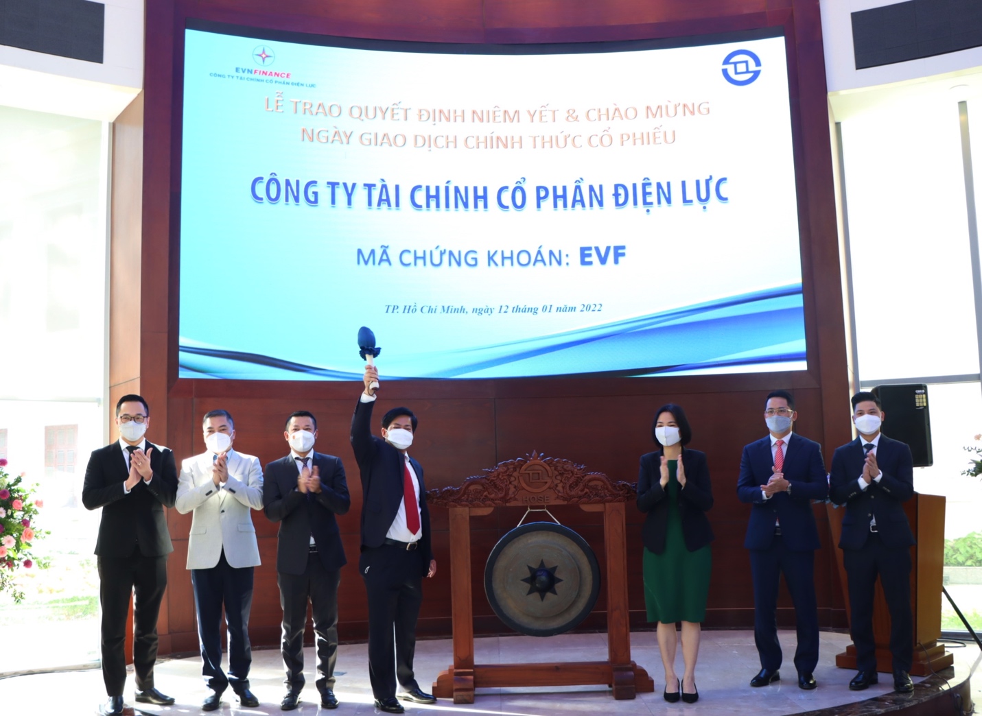 Sự kiện Pg88vnd dành cho Android và iOS tại Việt Nam EVF giao dịch chính thức trên sàn HoSE ngày 12/1 vừa qua.