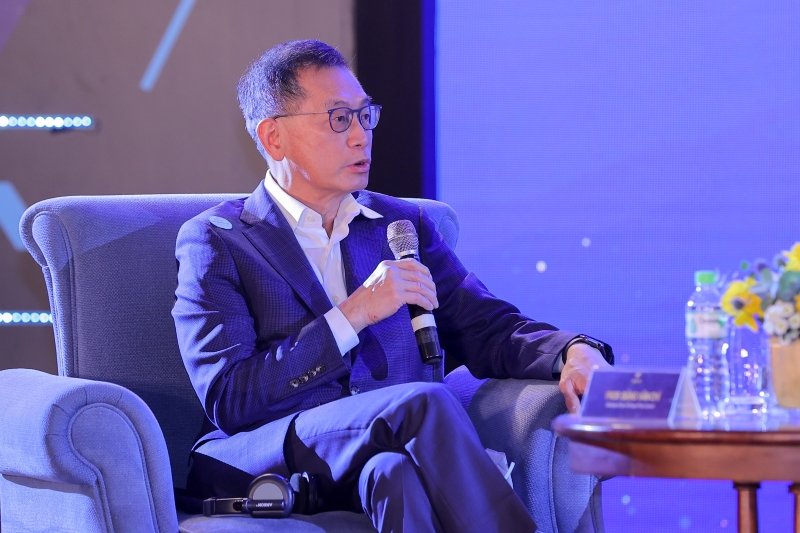 GS Đặng Văn Ch&iacute;, Th&agrave;nh vi&ecirc;n Hội đồng Giải thưởng VinFuture.