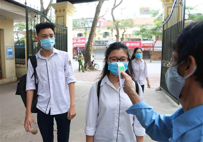 Bộ trưởng Bộ GD&ĐT: Không chỉ là chuyện mở cửa trường mà còn là tái thiết giáo dục sau dịch bệnh