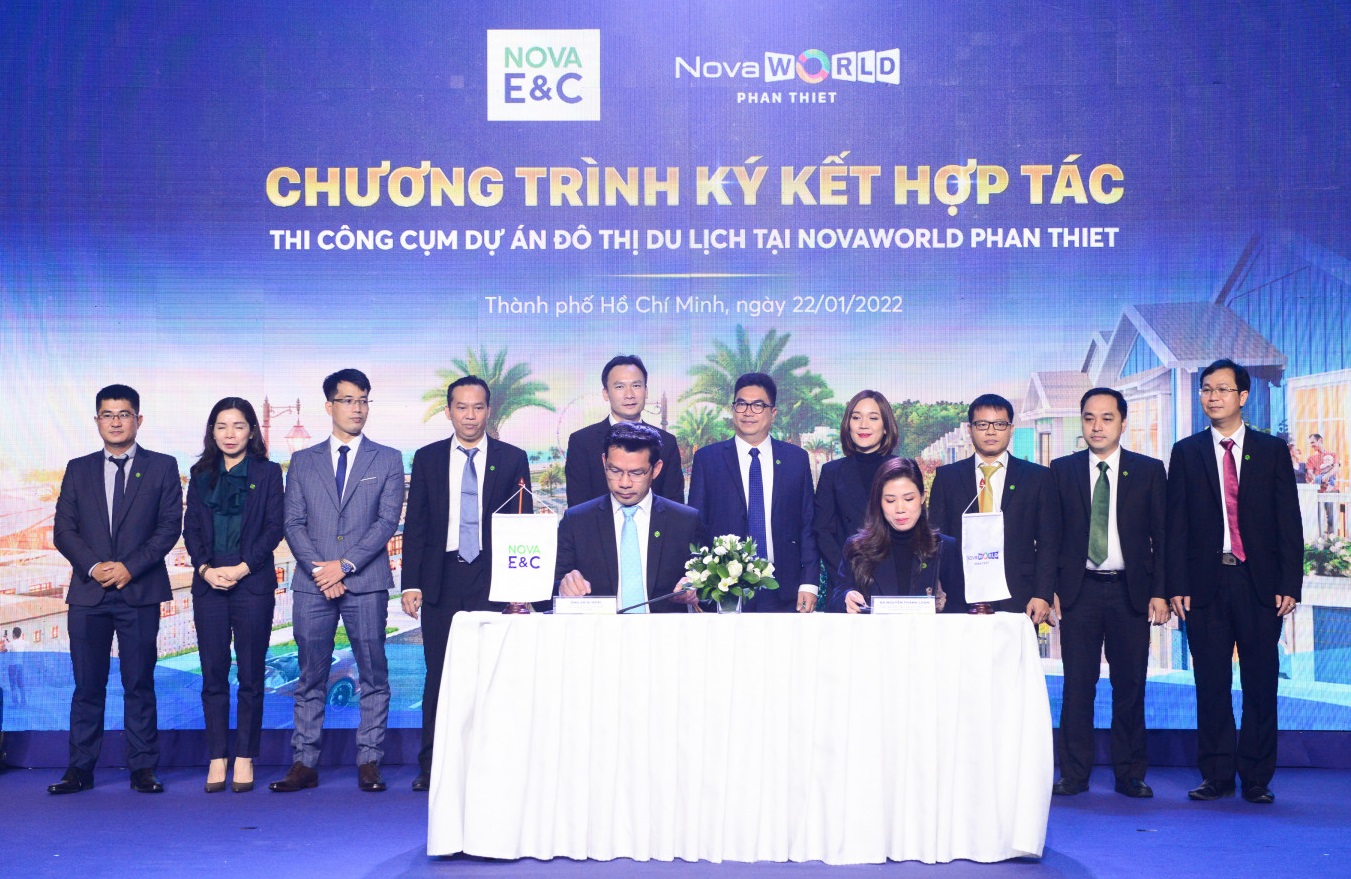 Tại sự kiện, Nova E&C k&yacute; kết hợp t&aacute;c thi c&ocirc;ng dự &aacute;n đ&ocirc; thị du lịch tại NovaWorld Phan Thiet.