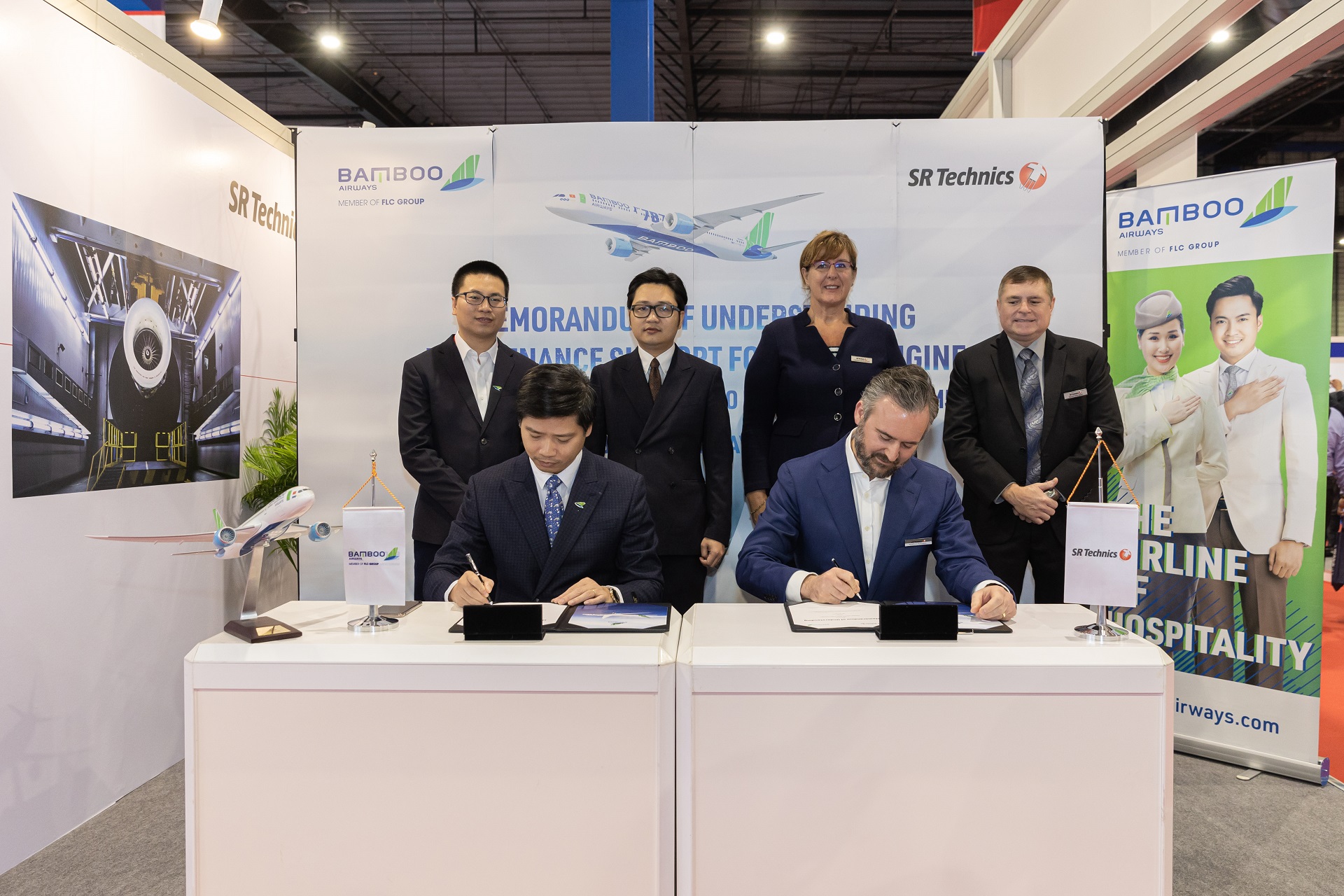 Bamboo Airways kí thoả thuận bảo dưỡng động cơ trị giá 60 triệu USD với Tập đoàn SR Technics trong khuôn khổ Singpore Airshow ngày 16/2/2022.