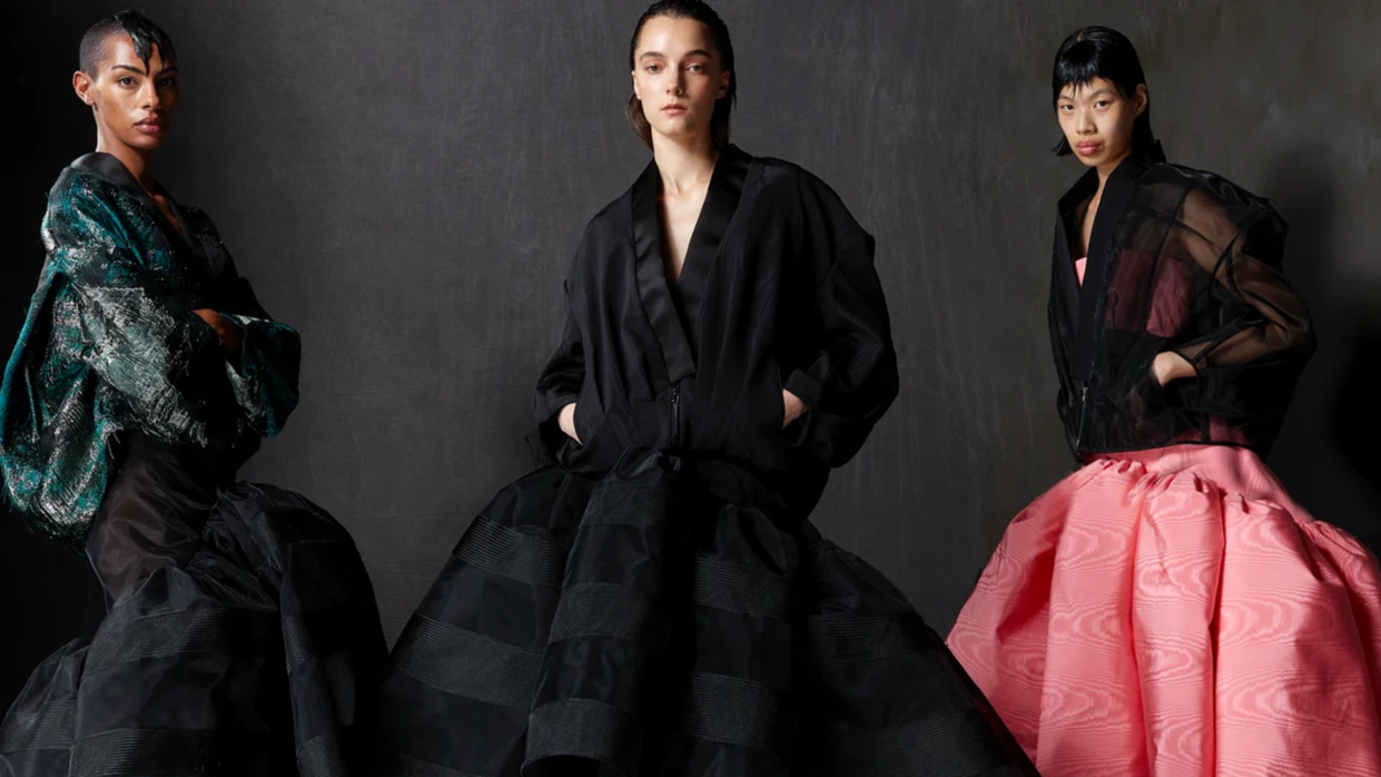 BST Haute Couture của NTK gốc Việt được khen ngợi tại New York Fashion Week 2022
