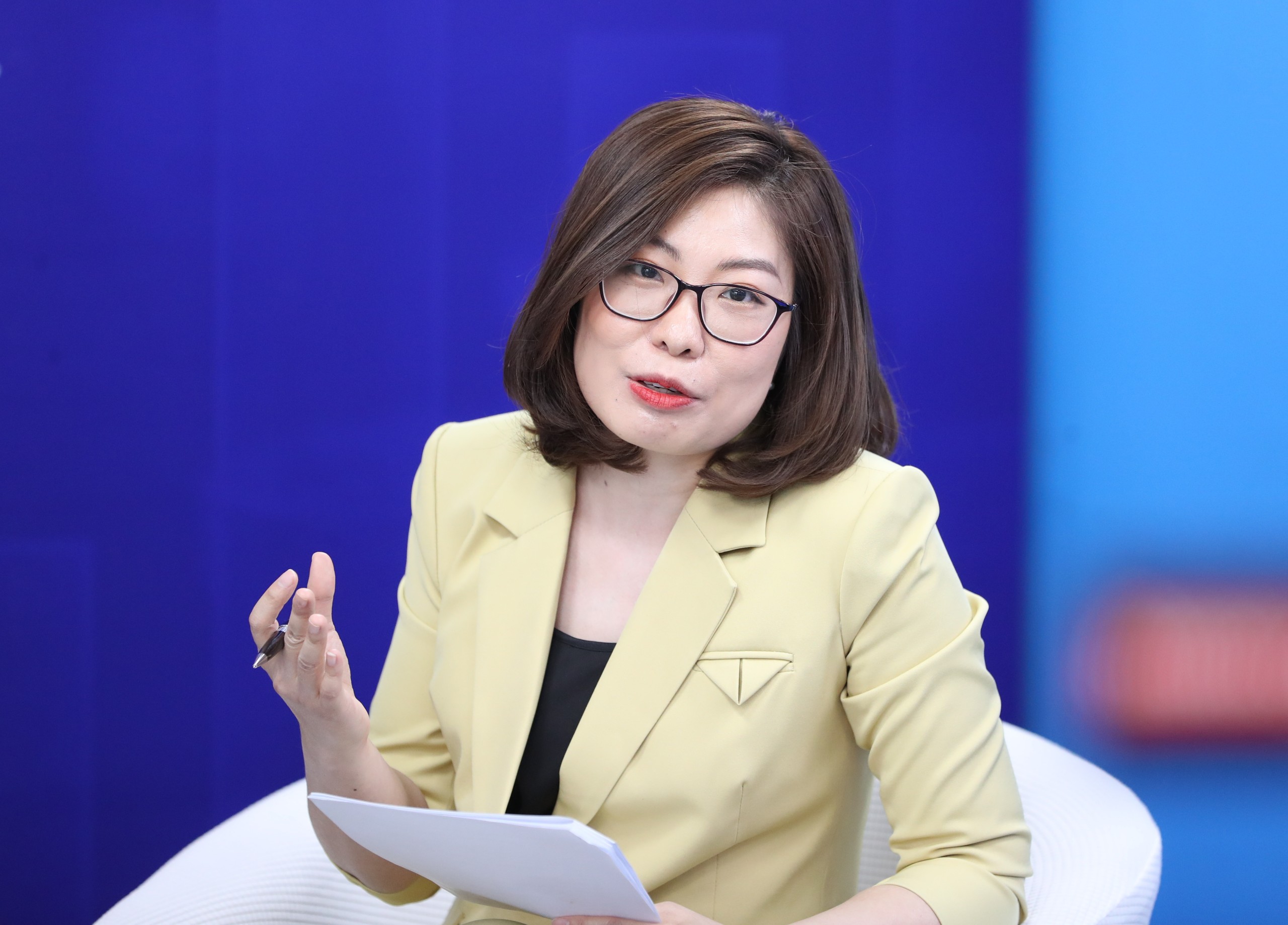 B&agrave; Trương Minh Trang, Gi&aacute;m đốc Điều h&agrave;nh, Khối dịch vụ Th&ocirc;ng tin T&agrave;i ch&iacute;nh, FiinGroup đ&aacute;nh gi&aacute;, k&ecirc;nh tr&aacute;i phiếu PG88 Link Dễ Nhớ Pg88.com trở th&agrave;nh một k&ecirc;nh Pg88vn Trang Chủ Chính Thức nổi bật trong năm vừa qua. Ảnh Quang Ph&uacute;c.