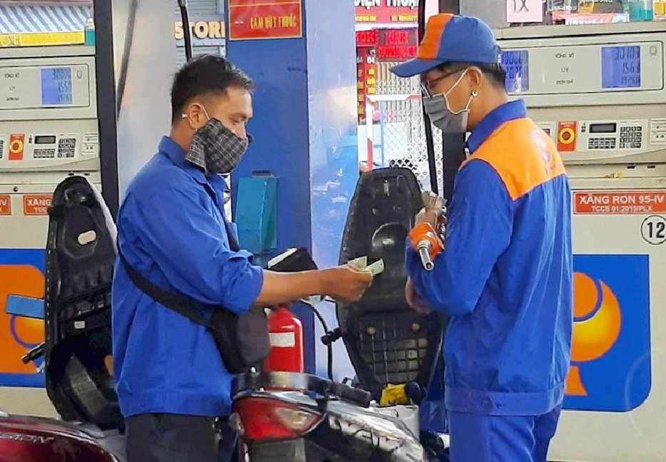 Quỹ bình ổn giá xăng dầu còn dư gần 900 tỷ đồng