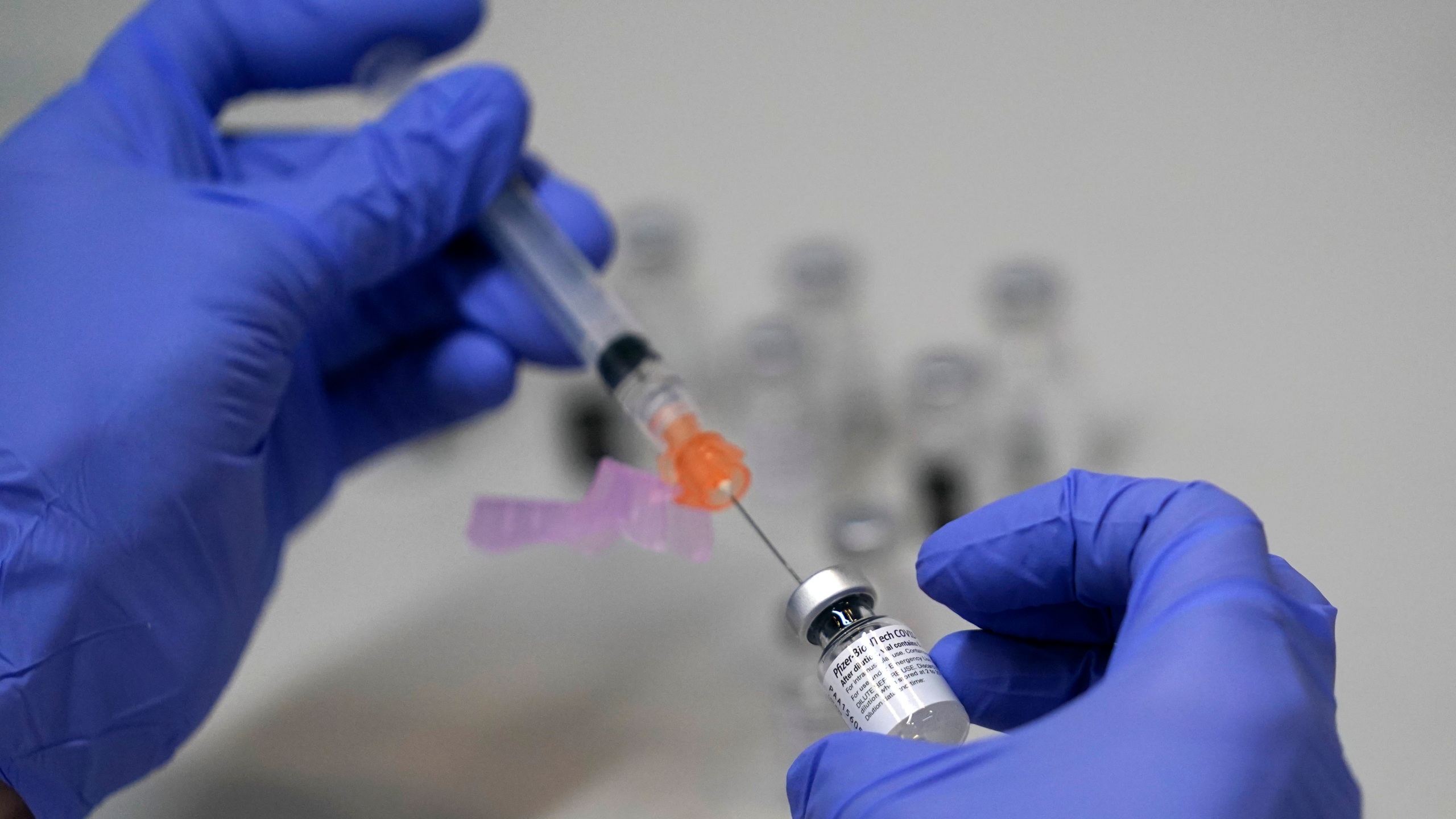 C&aacute;c kết quả nghi&ecirc;n cứu cho thấy&nbsp;vaccine&nbsp;Covid-19 đ&atilde; đạt đến mức miễn dịch giới hạn sau liều thứ 3.&nbsp;