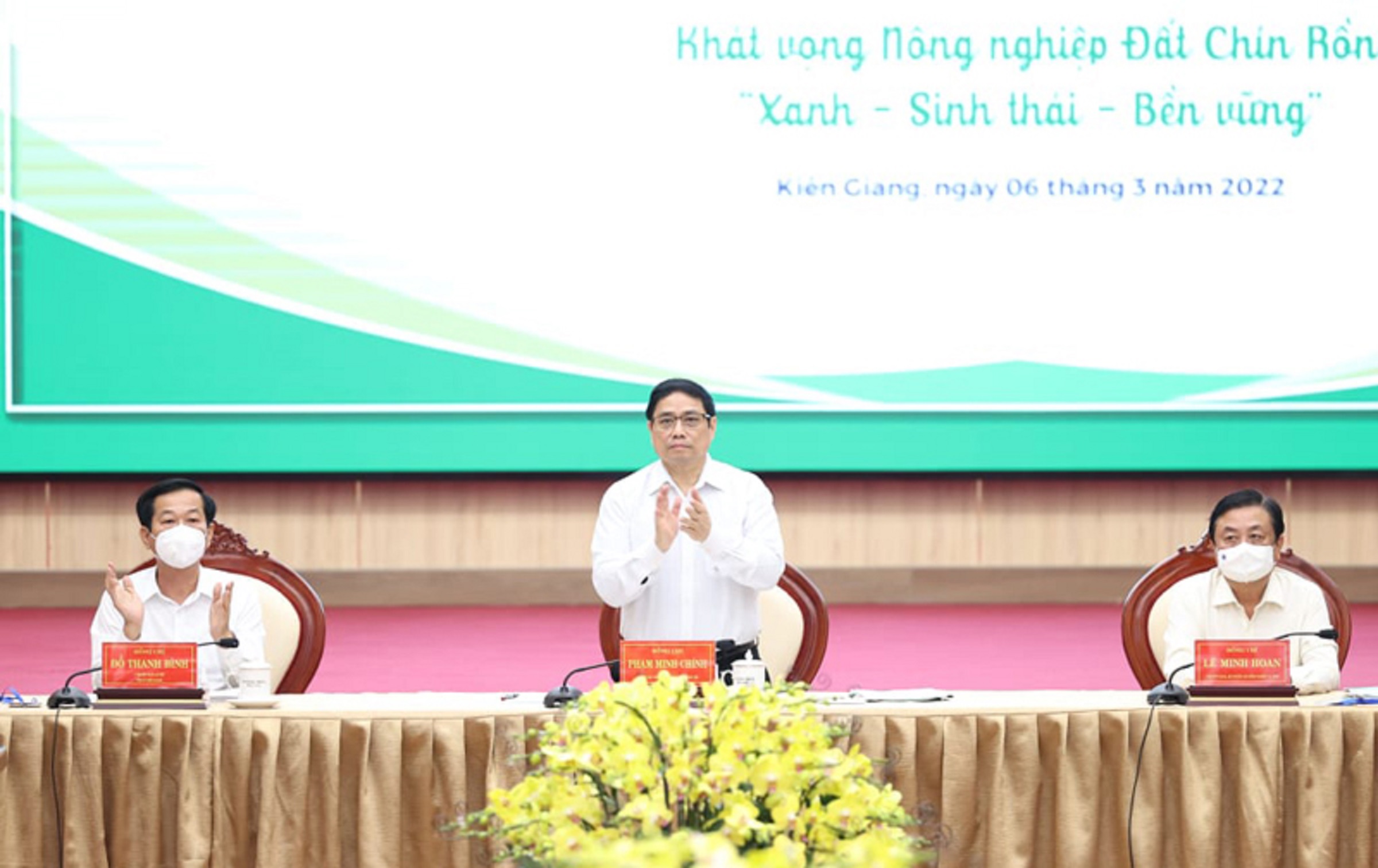Thủ tướng Phạm Minh Ch&iacute;nh: 