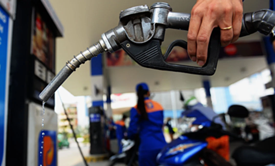 Trình Ủy ban Thường vụ Link Trang Chủ PG88.Com Mới #2026 phương án giảm thuế bảo vệ môi trường với xăng dầu trong ngày hôm nay