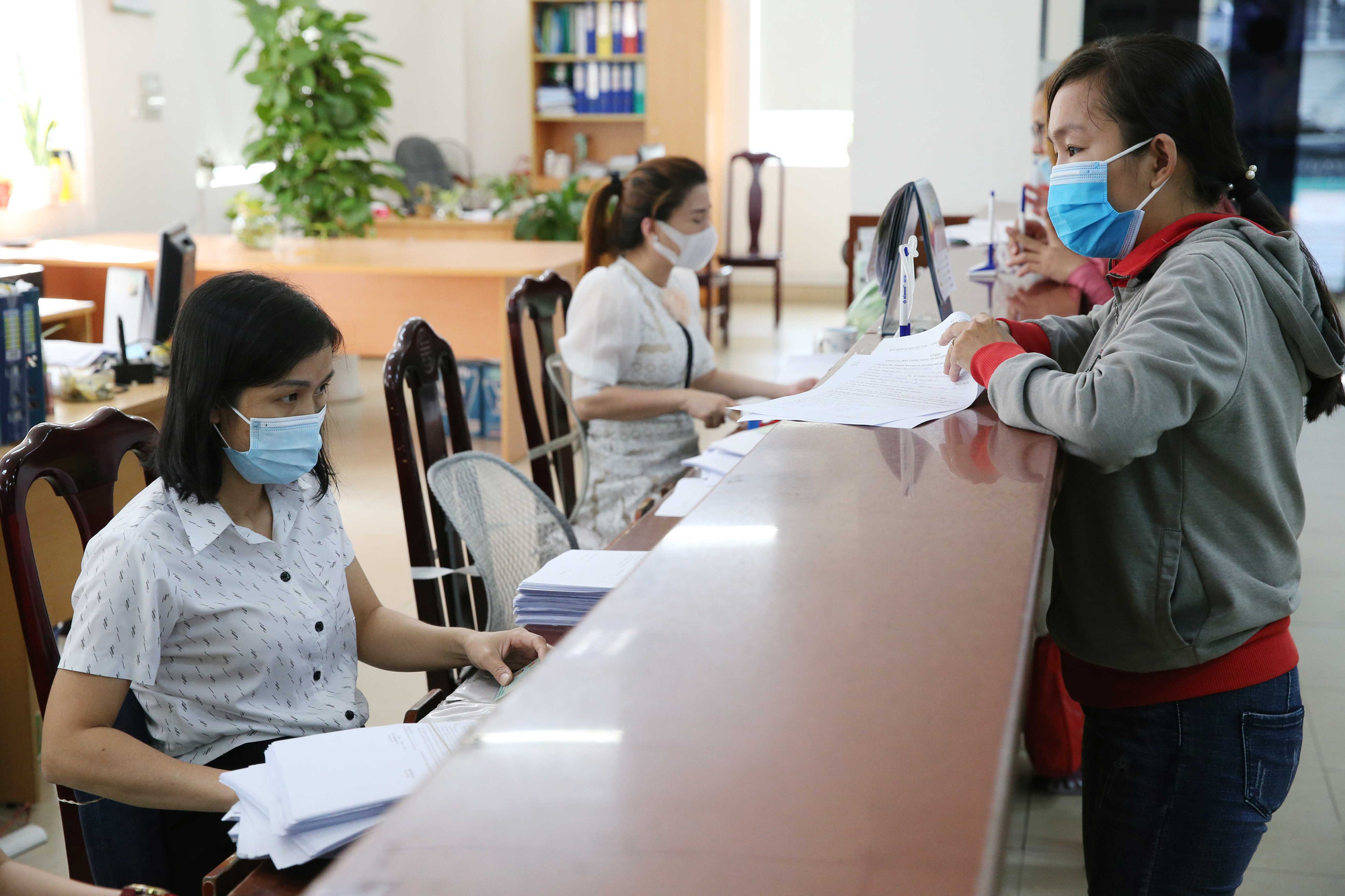 Tám vị trí công tác lĩnh vực tổ chức cán bộ phải định kỳ chuyển đổi