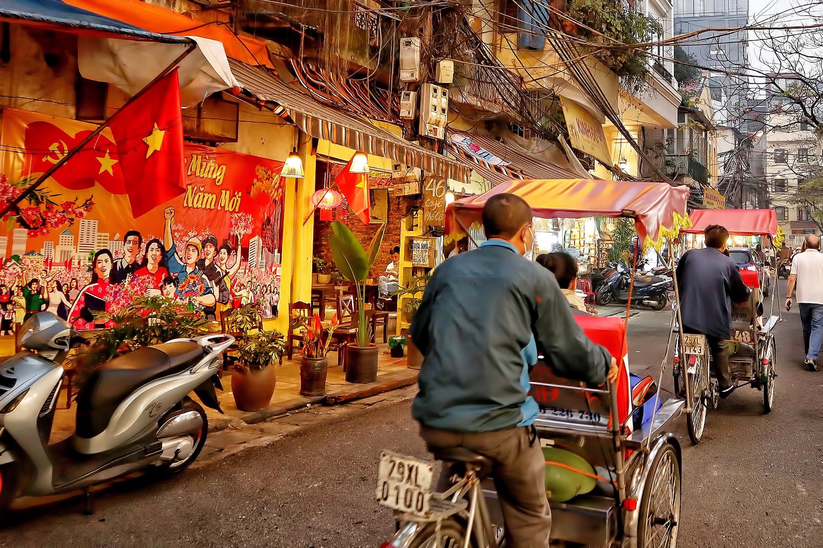 Trong năm 2022, th&agrave;nh phố tập trung x&acirc;y dựng c&aacute;c nh&oacute;m sản phẩm du lịch mới, đặc trưng của H&agrave; Nội.&nbsp;