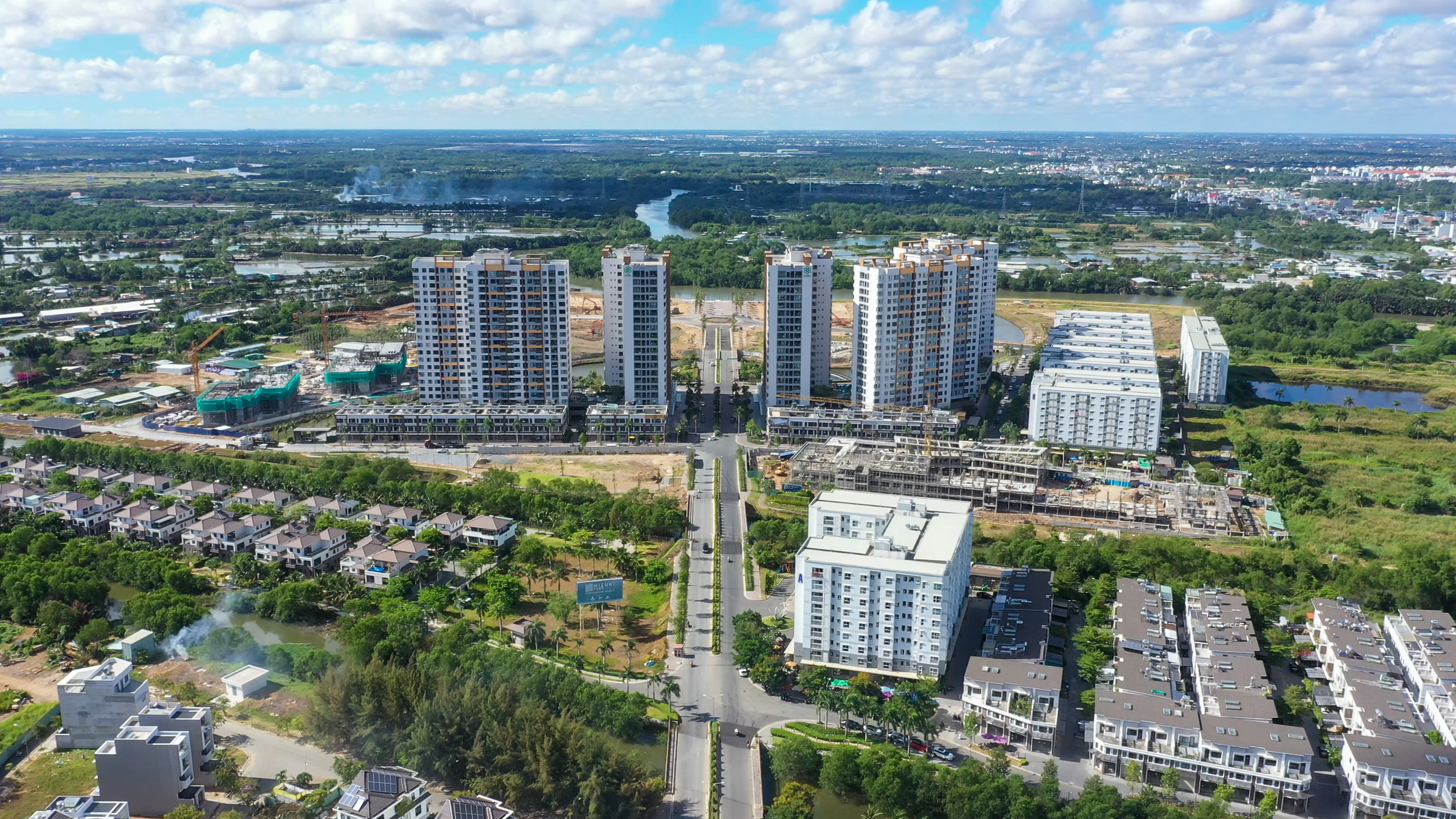 Khu đô thị tích hợp Mizuki Park đang trở thành tâm điểm chú ý trên trục đại lộ Nguyễn Văn Linh.