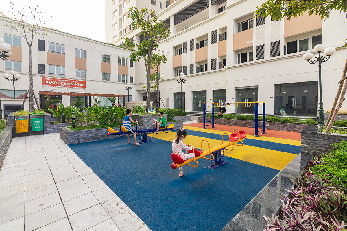 Eurowindow River Park đ&atilde; đ&oacute;n 70% cư d&acirc;n đến sinh sống, hệ thống tiện &iacute;ch thỏa m&atilde;n nhu cầu cảnh quan, sinh hoạt, nghỉ ngơi giải tr&iacute; cho cư d&acirc;n.