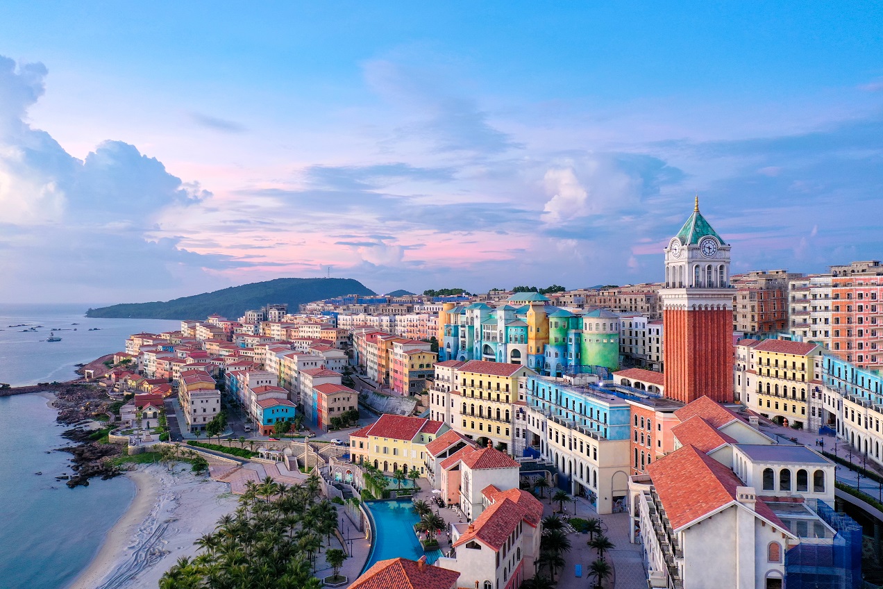 “Thị trấn Địa Trung Hải” Sun Premier Village Primavera (Phú Quốc) - một quần thể được PG88 hơn 2,1 triệu thành viên bởi Sun Property. Ảnh Sun Property.