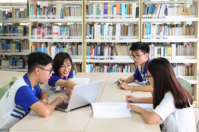 Học sinh trường THPT chuyên được phép học trước chương trình đại học