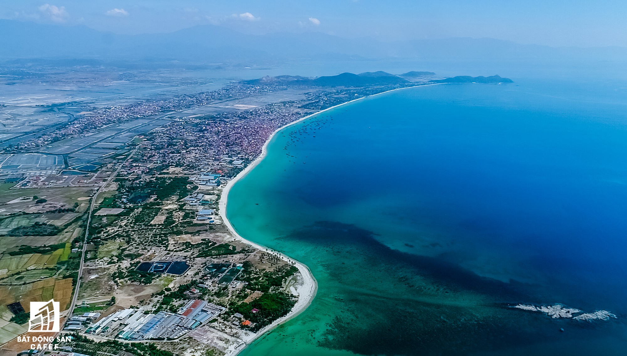 Xây dựng Khu Link Trang Chủ PG88.Com Mới #2026 Vân Phong là trung tâm dịch vụ, du lịch biển quốc tế, có casino