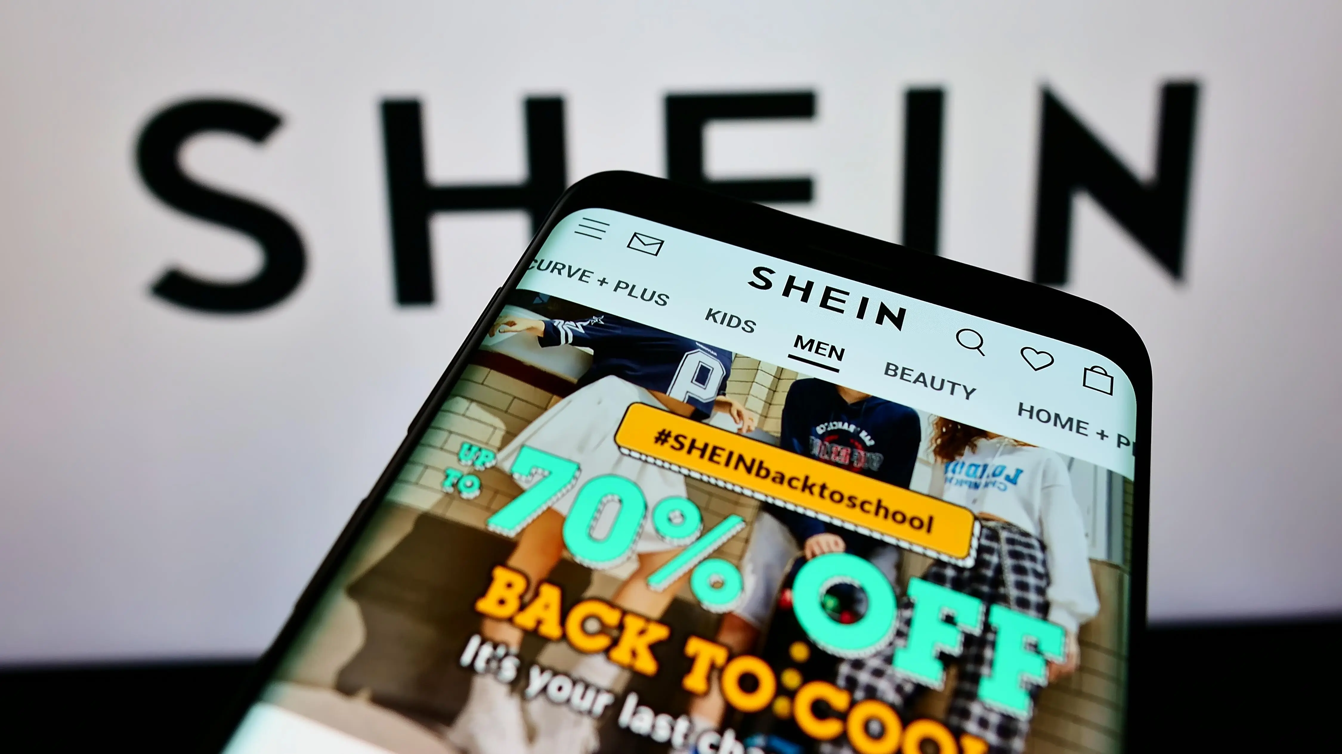 Shein đ&atilde; thắng thế trong nh&oacute;m người ti&ecirc;u d&ugrave;ng Gen Z tại hơn 100 quốc gia bằng c&aacute;ch tận dụng thế mạnh của Pg88ok ưu đãi hấp dẫn điện tử qua điện thoại.