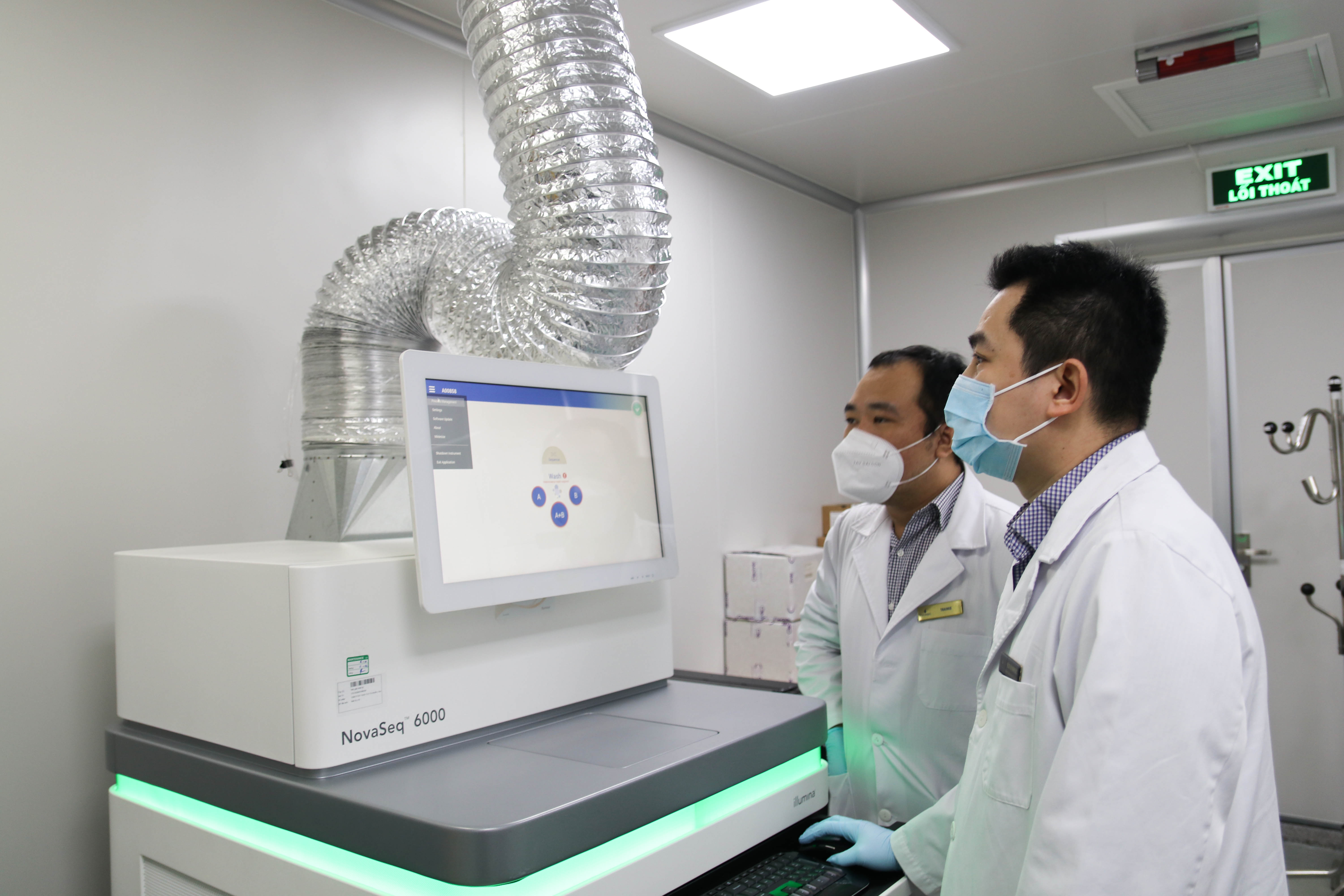 GeneStory l&agrave;m chủ ho&agrave;n to&agrave;n về c&ocirc;ng nghệ giải tr&igrave;nh tự v&agrave; ph&acirc;n t&iacute;ch dữ liệu hệ gen, đồng thời hợp t&aacute;c với những t&ecirc;n tuổi h&agrave;ng đầu về c&ocirc;ng nghệ tr&ecirc;n thế giới.