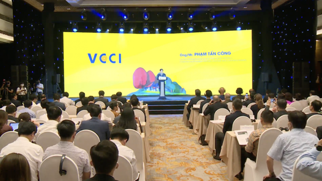 &Ocirc;ng Phạm Tấn C&ocirc;ng, Chủ tịch VCCI ph&aacute;t biểu khai mạc.
