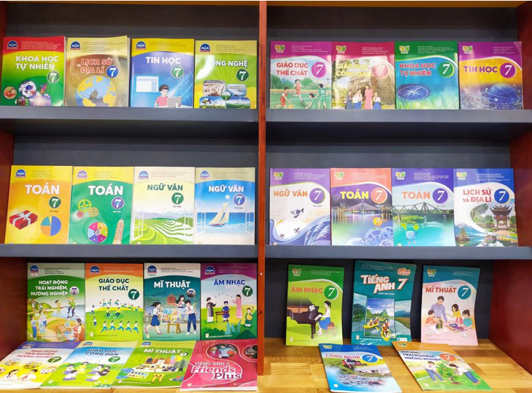 Công bố giá sách giáo khoa lớp 3, 7, 10 theo chương trình giáo dục phổ thông mới