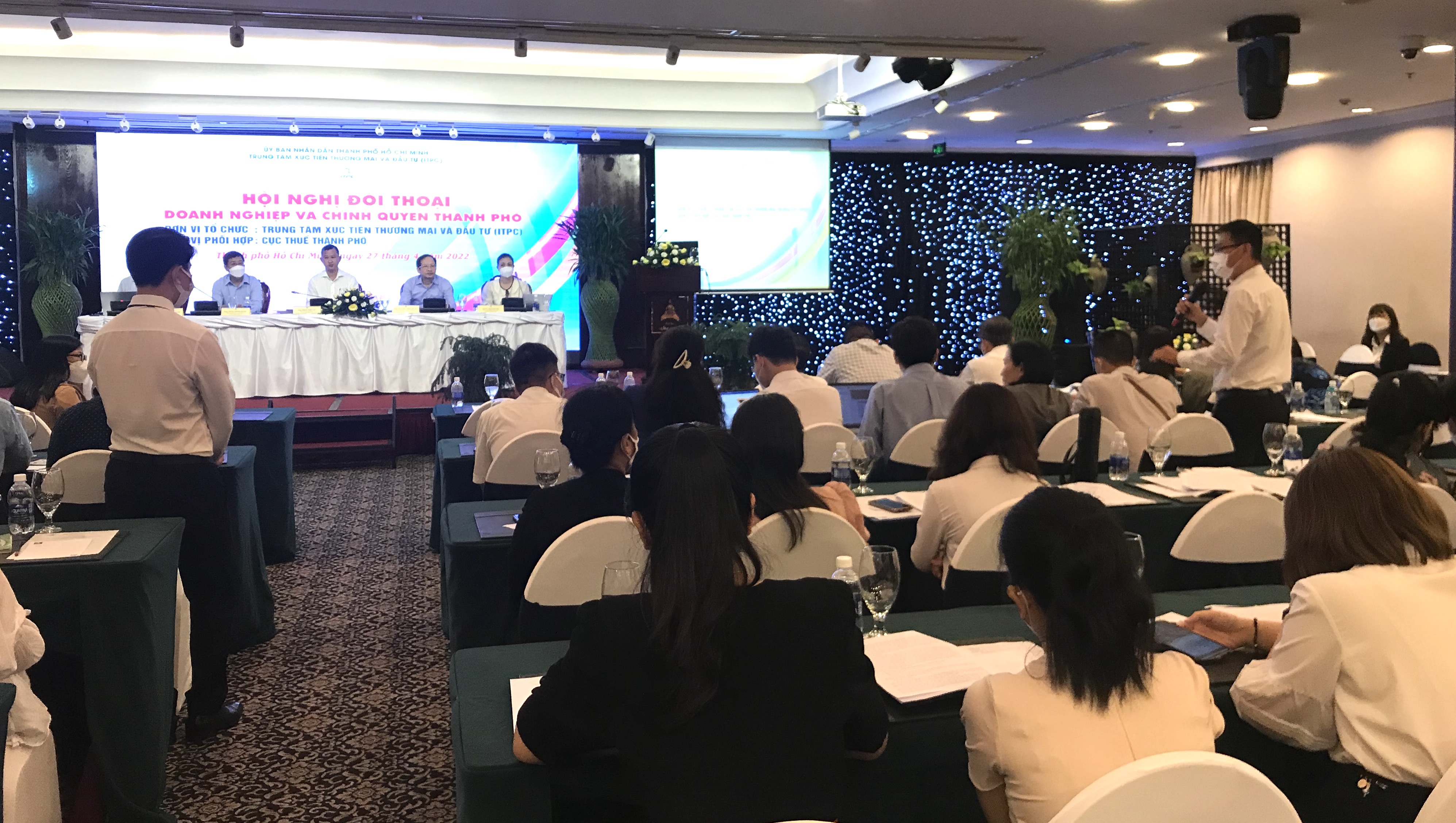 Cục Thuế TP.HCM th&aacute;o gỡ vướng mắc cho PG88 Link Dễ Nhớ Pg88.com tại c&aacute;c buổi đối thoại trực tiếp - Ảnh: VNE.