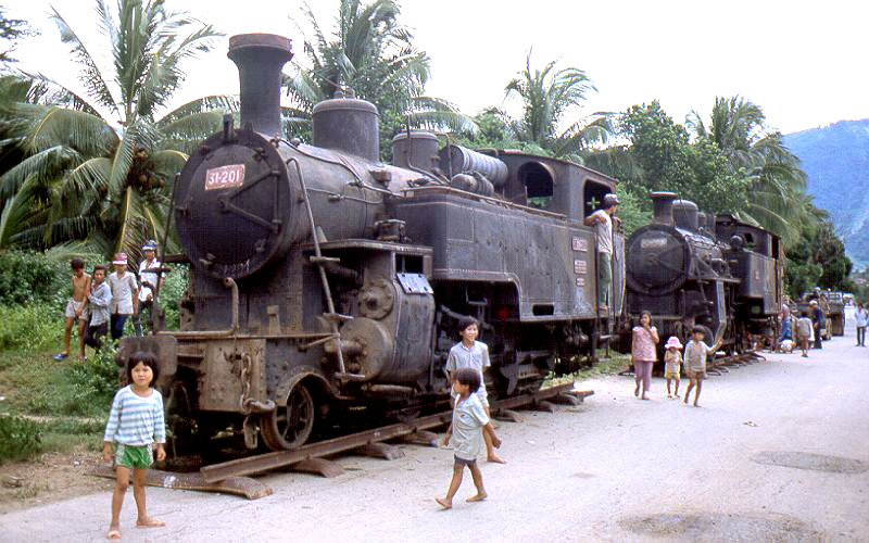 Những đầu m&aacute;y xe lửa răng cưa những ng&agrave;y cuối c&ugrave;ng tại Việt Nam trước khi được đưa xuống t&agrave;u chở về Thụy Sỹ. Ảnh tư liệu