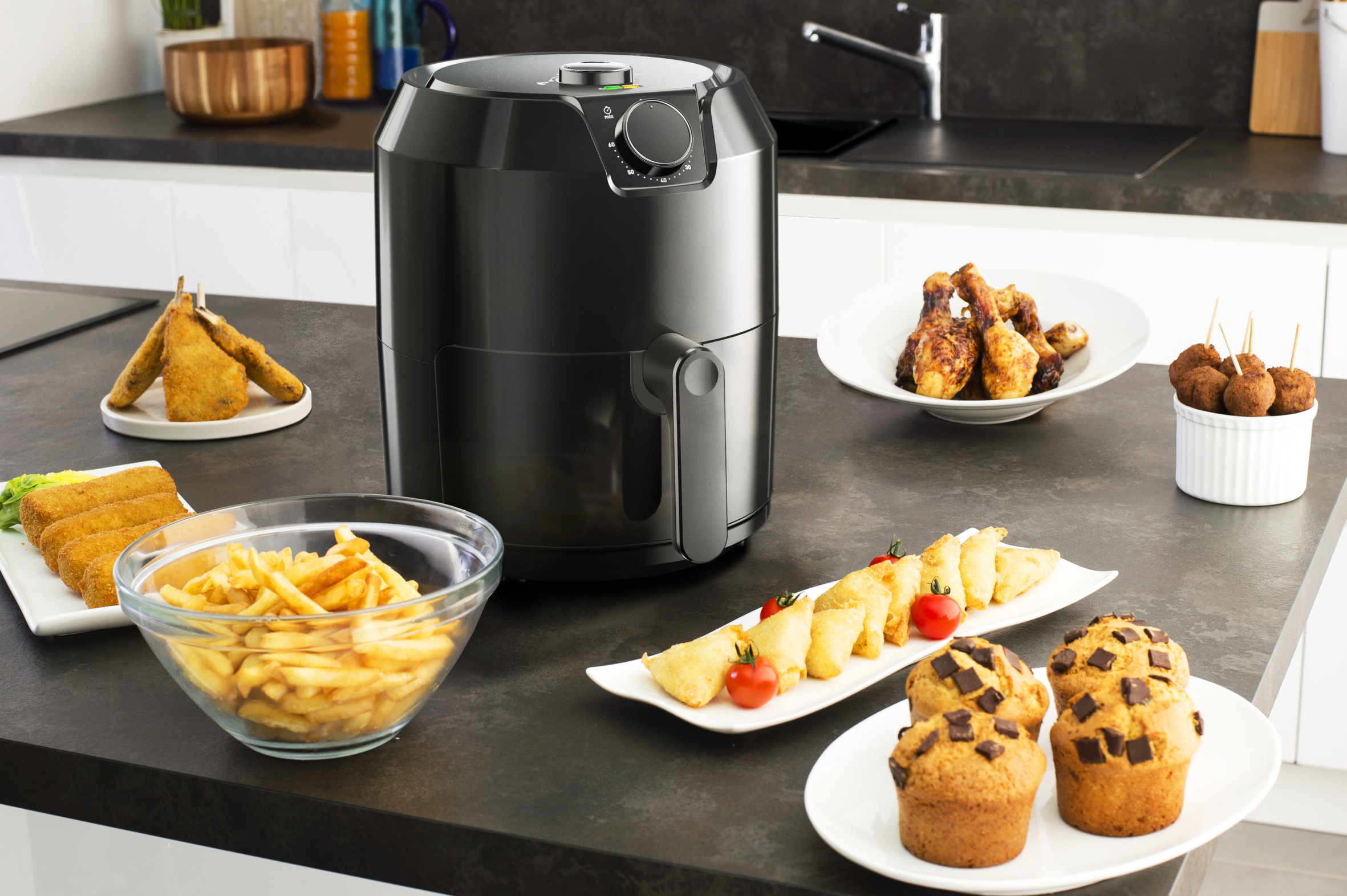 Nồi chi&ecirc;n kh&ocirc;ng dầu Tefal EY201815 dung t&iacute;ch 4.2L giảm 56% chỉ c&ograve;n 1.949.000 đồng.