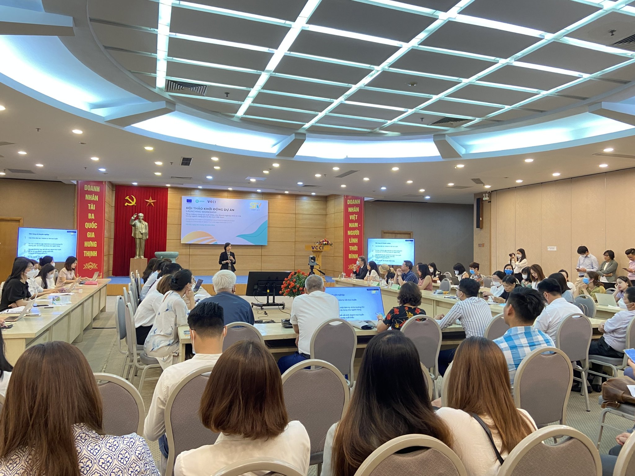 Toàn cảnh hội thảo “Tăng cường năng lực Pg88 com chính chủ cho 6Pg88.con độc quyền mỗi ngày vừa và nhỏ trong ngành hàng gia vị, rau quả Việt Nam".