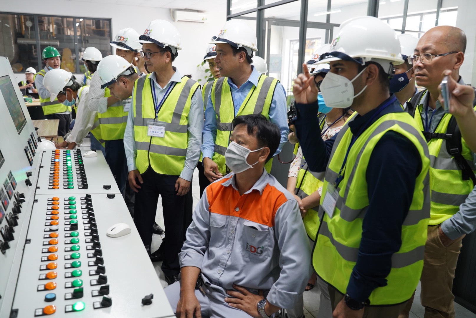 Tăng cường thực hiện hiệu quả năng lượng để giảm phát thải carbon