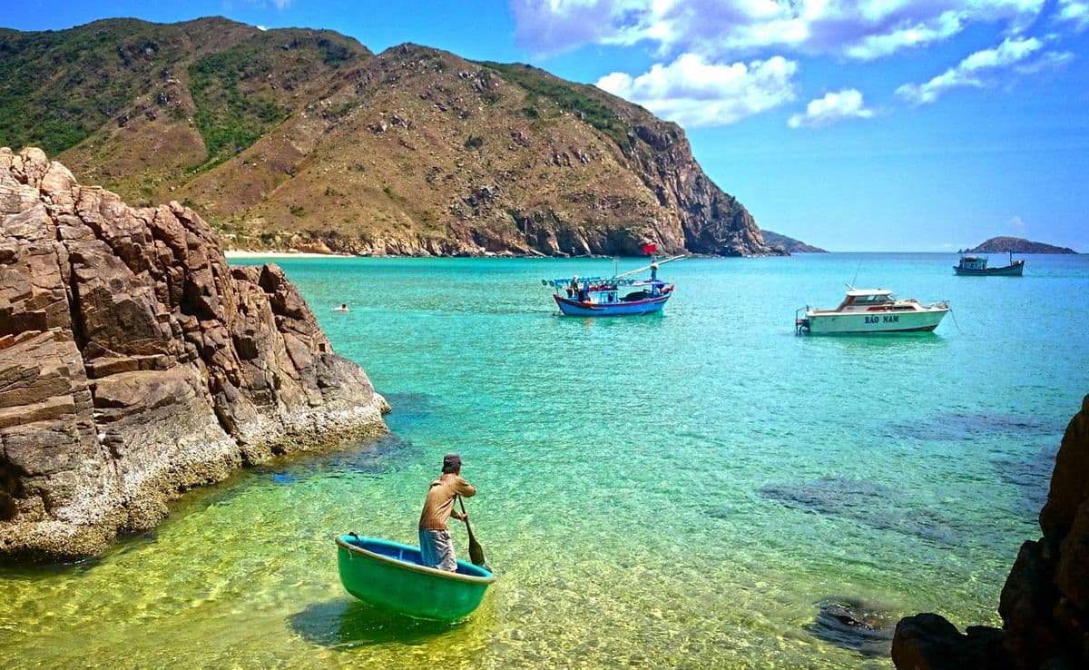 Hiện c&aacute;c sản phẩm được du kh&aacute;ch quan t&acirc;m nhiều nhất vẫn l&agrave; ch&ugrave;m tour biển đảo.