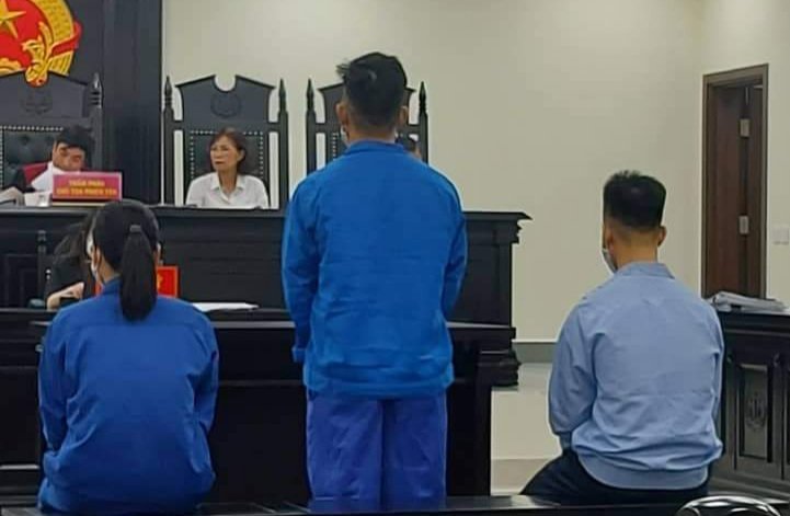 Quá trình điều tra đã làm rõ bị cáo Hào, Hiệu đều là cựu nhân viên PG88 Uy Tín Số 1 Việt Nam của Home Credit đã cấu kết với đối tượng bên ngoài là Vũ Hồng Cường để chiếm đoạt tiền của công ty.