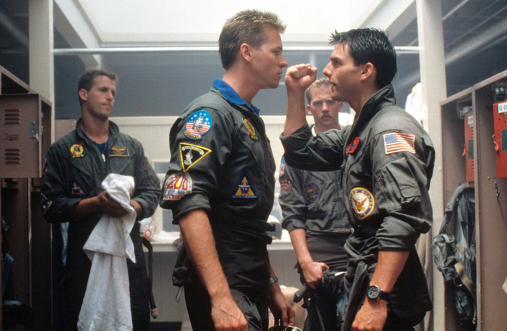 Bộ phim th&agrave;nh c&ocirc;ng nhờ v&agrave;o những đ&aacute;nh gi&aacute;, &ldquo;mưa&rdquo; lời khen truyền miệng cũng như tr&ecirc;n truyền th&ocirc;ng của c&aacute;c nh&agrave; ph&ecirc; b&igrave;nh.