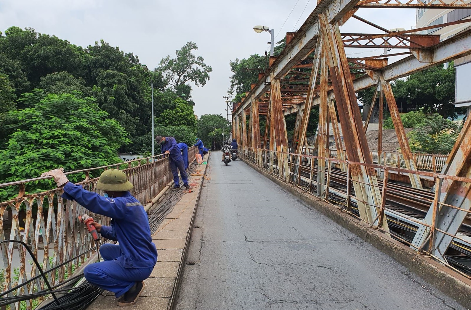 Kinh phí bảo trì cầu Long Biên năm 2022 là 9,7 tỷ đồng, chỉ đáp ứng được 35-40% so với yêu cầu.