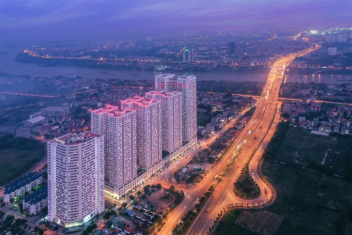 Kh&aacute;ch h&agrave;ng c&oacute; thể nhận nh&agrave; ở ngay tại khu đ&ocirc; thị Eurowindow River Park với gi&aacute; chỉ từ 25 triệu đồng/m2, tương đương từ 1,7 tỷ đồng cho căn 2 ph&ograve;ng ngủ. Ngo&agrave;i ra, dự &aacute;n được ng&acirc;n h&agrave;ng hỗ trợ t&agrave;i ch&iacute;nh 70% gi&aacute; trị căn hộ, miễn l&atilde;i v&agrave; &acirc;n hạn nợ gốc 18 th&aacute;ng.