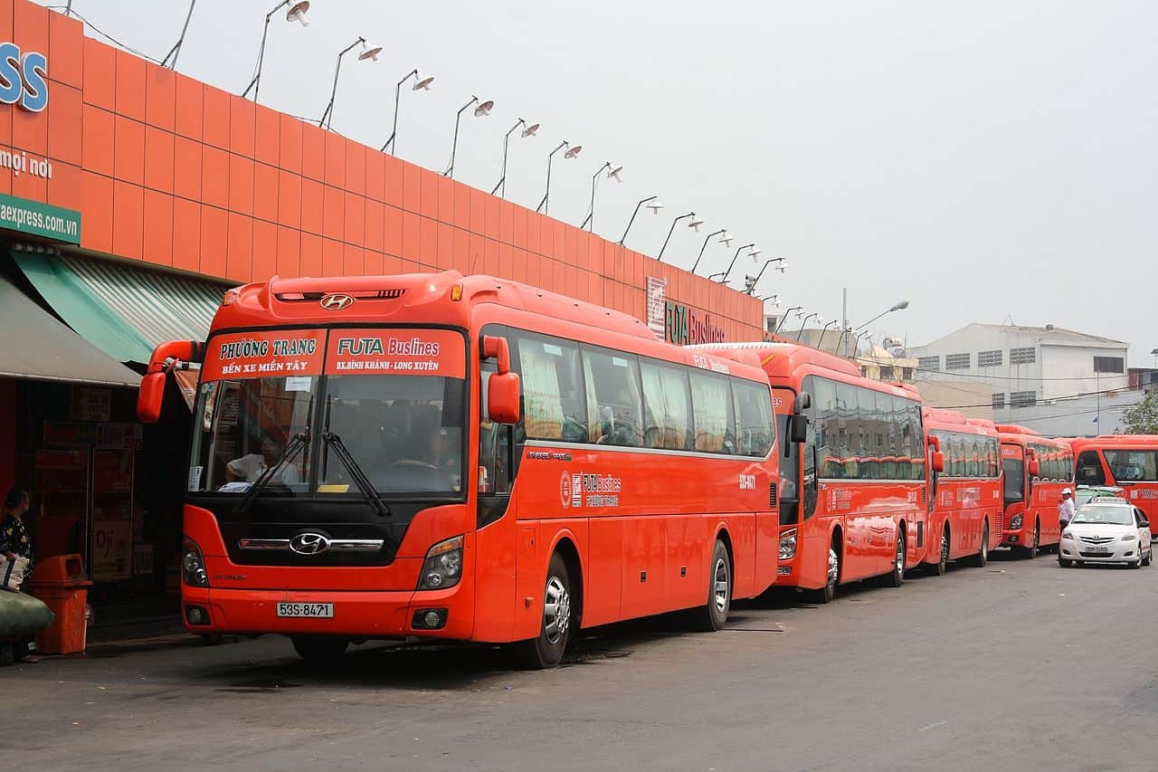 Gi&aacute; xăng tăng th&igrave; gi&aacute; vận chuyển cũng tăng v&agrave; gi&aacute; tour du lịch cũng sẽ tăng v&igrave; vận chuyển chiếm tỷ trọng chi ph&iacute; lớn trong cơ cấu tour.