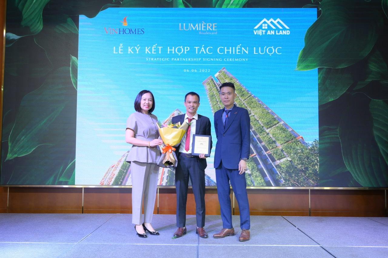 Việt An Land ch&iacute;nh thức trở th&agrave;nh đối t&aacute;c ph&acirc;n phối dự &aacute;n Lumi&egrave;re Boulevard.