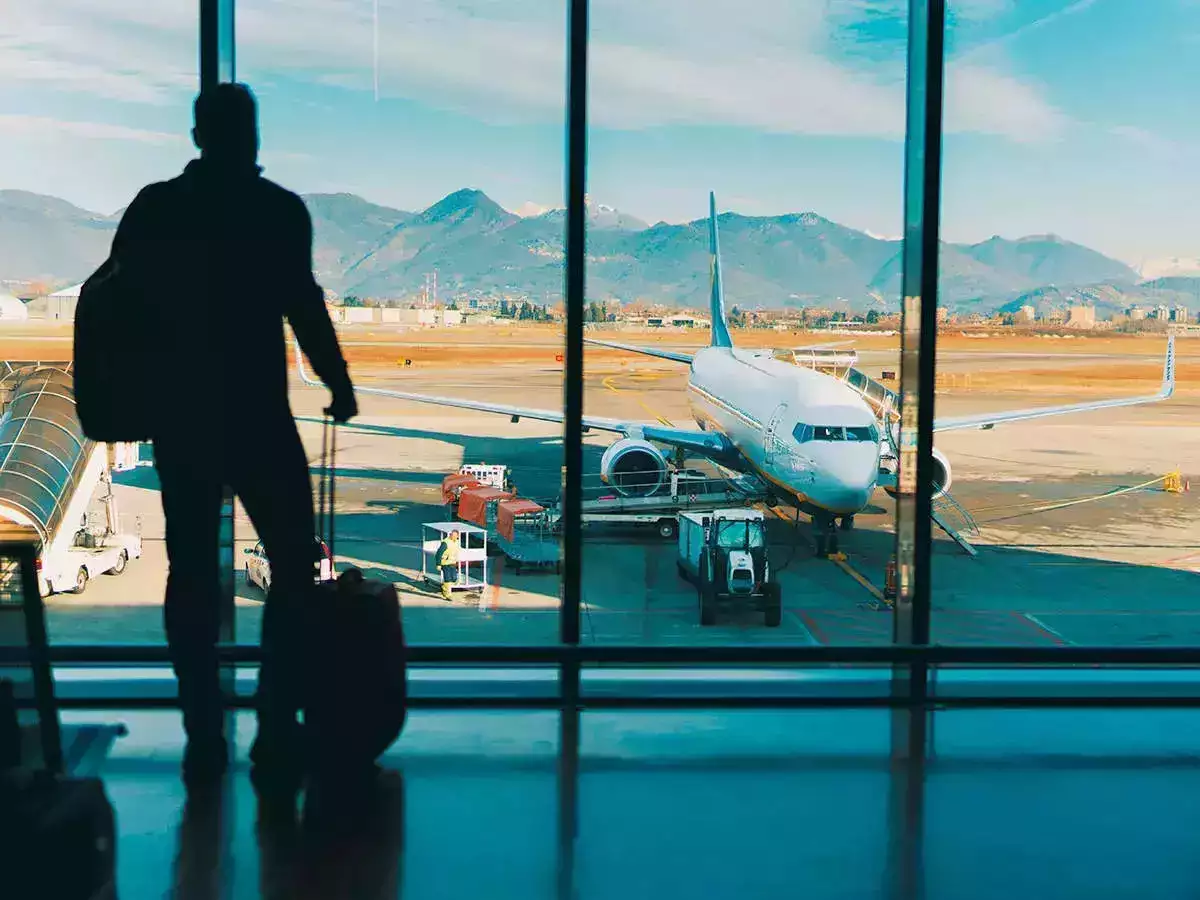 Nhu cầu di chuyển bằng đường kh&ocirc;ng tăng, nhưng du kh&aacute;ch ở mọi nơi lại đang phải đối mặt với t&igrave;nh trạng gi&aacute; v&eacute; m&aacute;y bay rất cao.