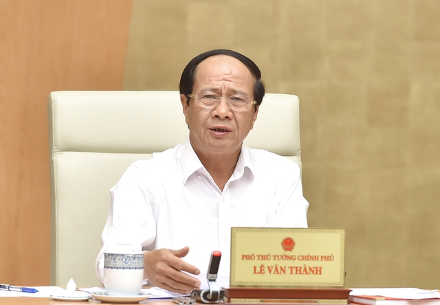 Ph&oacute; Thủ tướng L&ecirc; Văn Th&agrave;nh nhấn mạnh, ki&ecirc;n quyết kh&ocirc;ng l&ugrave;i tiến độ, nhất định ho&agrave;n th&agrave;nh thu ph&iacute; kh&ocirc;ng dừng to&agrave;n quốc trước ng&agrave;y 31/7 - Ảnh: VGP.