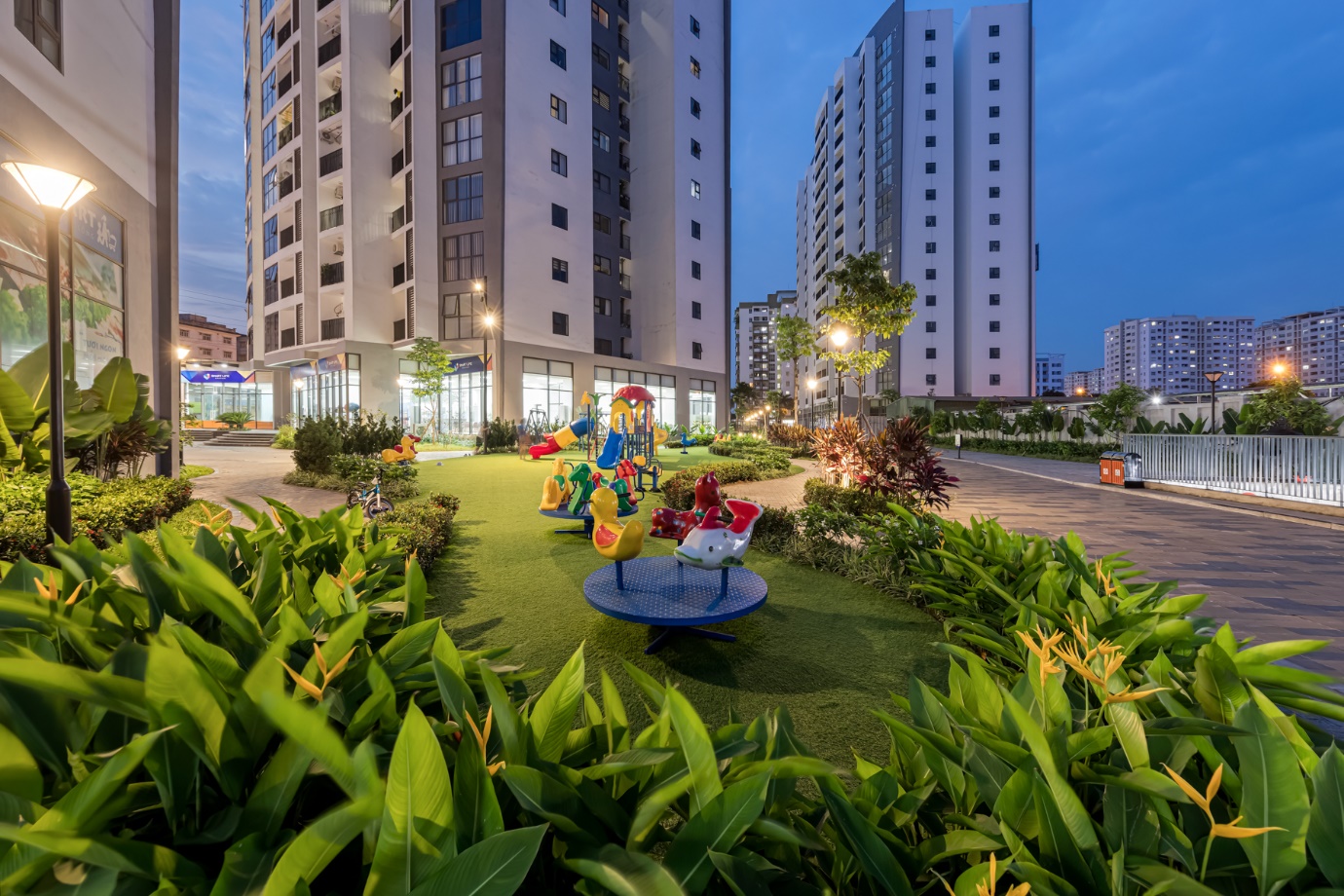 Tổ hợp chung cư Le Grand Jardin g&acirc;y ấn tượng với kh&ocirc;ng gian sống xanh, trở th&agrave;nh lựa chọn an cư l&yacute; tưởng nơi ph&iacute;a Đ&ocirc;ng Thủ đ&ocirc;.