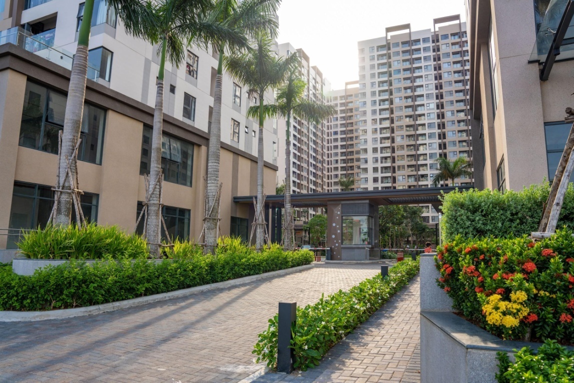 M&ocirc;̃i khu căn h&ocirc;̣ bi&ecirc;̣t l&acirc;̣p tại Akari City đ&ecirc;̀u có c&ocirc;̉ng an ninh ri&ecirc;ng.