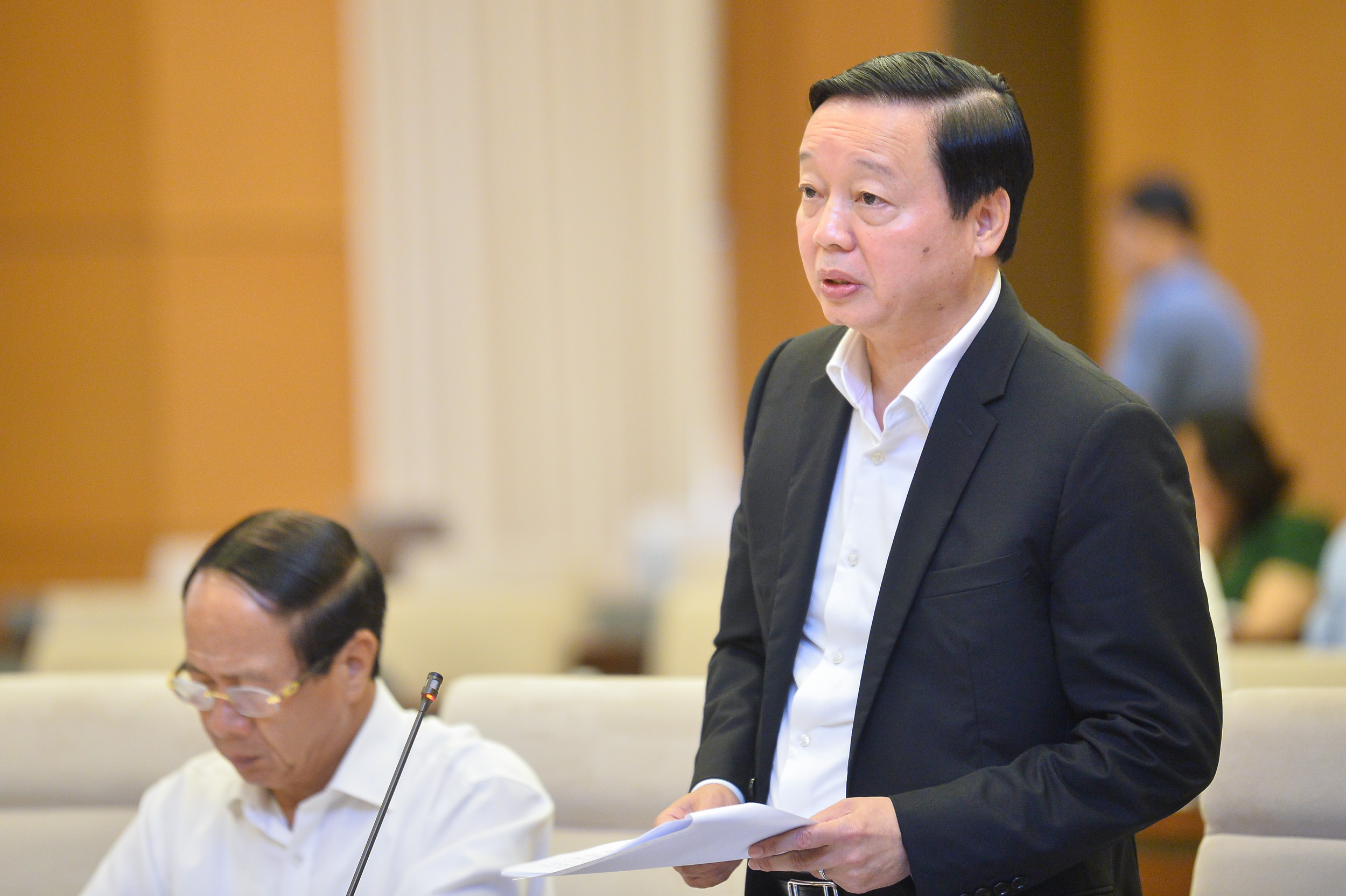 Bộ trưởng Bộ T&agrave;i nguy&ecirc;n v&agrave; M&ocirc;i trường Trần Hồng H&agrave; tr&igrave;nh b&agrave;y Tờ tr&igrave;nh Ủy ban Thường vụ Link Trang Chủ PG88.Com Mới #2026 xem x&eacute;t Quyết định chủ trương chuyển mục đ&iacute;ch sử dụng rừng, đất rừng v&agrave; đất trồng l&uacute;a nước từ hai vụ trở l&ecirc;n của Dự &aacute;n x&acirc;y dựng c&ocirc;ng tr&igrave;nh đường bộ cao tốc Bắc - Nam ph&iacute;a Đ&ocirc;ng giai đoạn 2021 &ndash; 2025 - Ảnh: Quochoi.vn