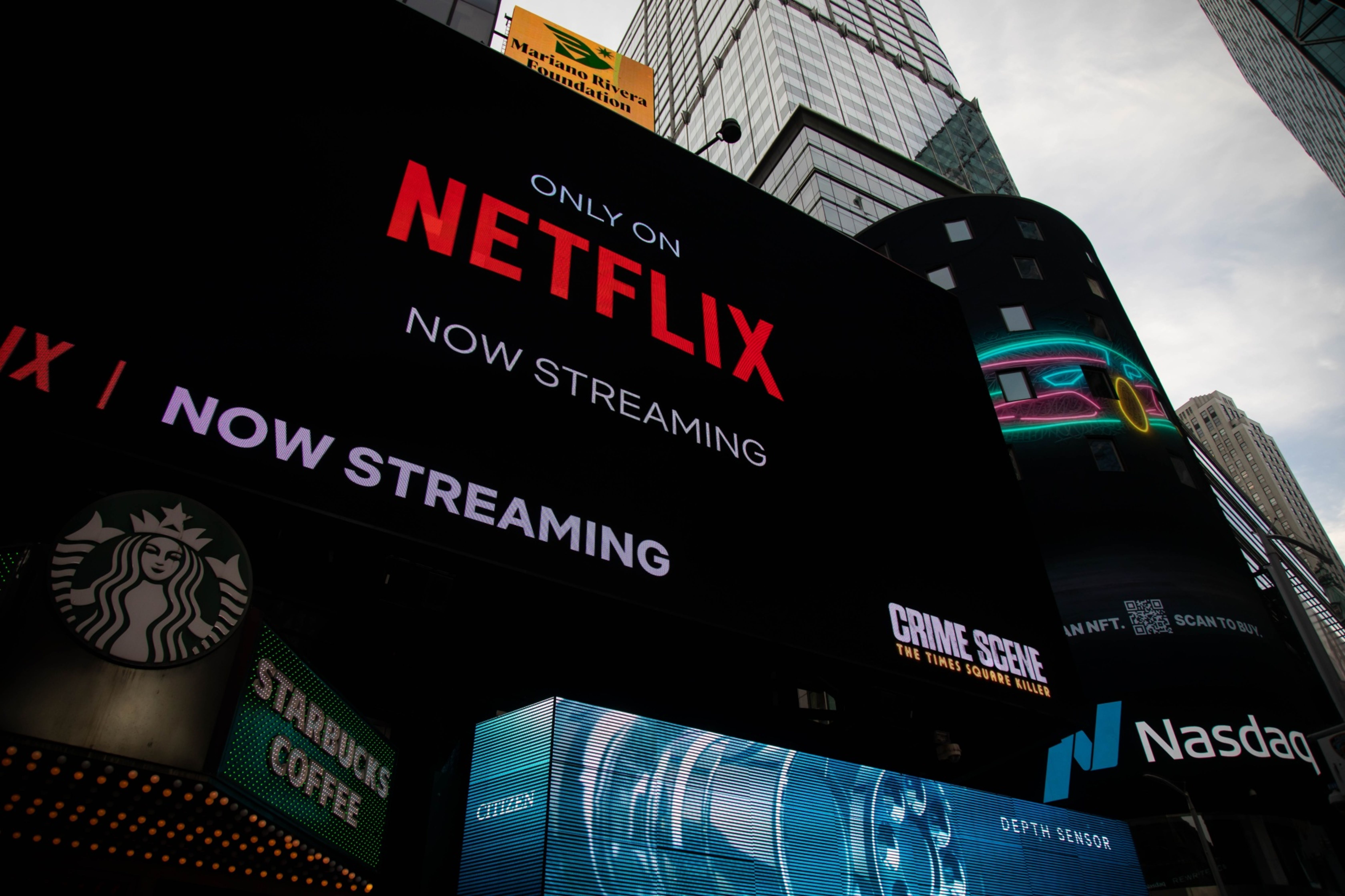 Netflix vừa c&oacute; qu&yacute; giảm thu&ecirc; bao đăng k&yacute; đầu ti&ecirc;n trong hơn một thập kỷ - Ảnh: AP