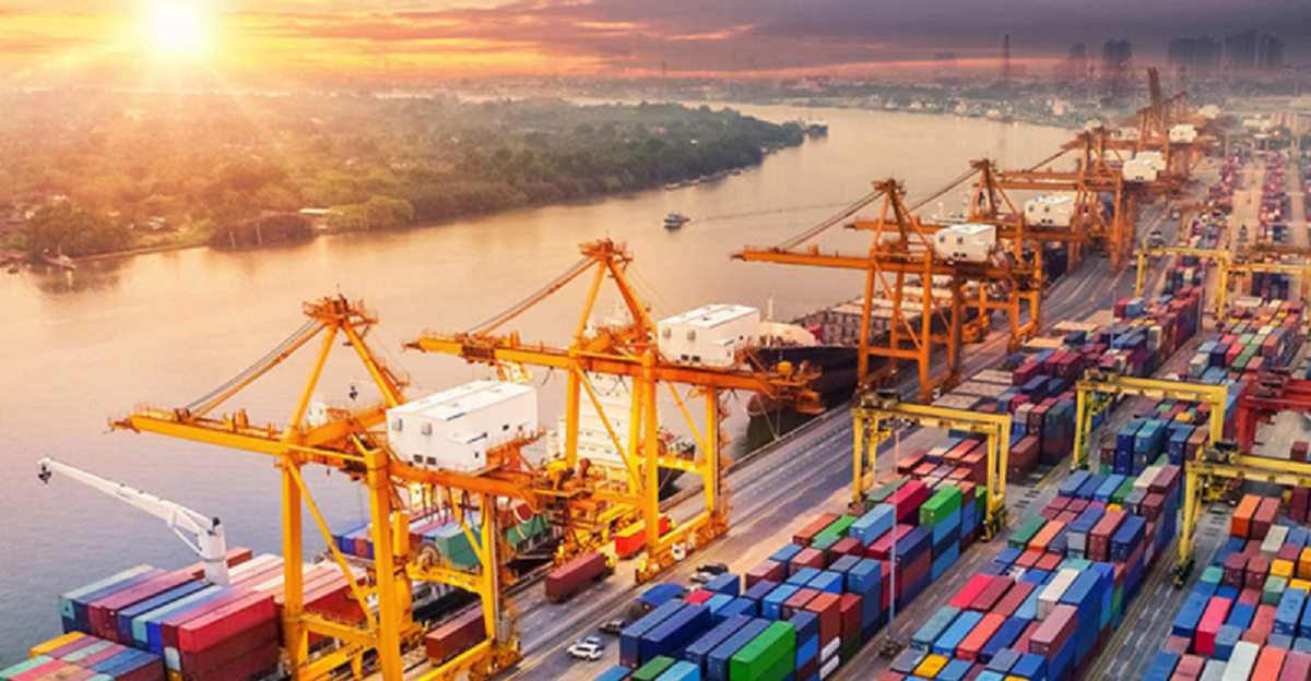  Xuất nhập khẩu hàng hóa của Việt Nam đang dần khởi sắc trong những tháng cuối năm.