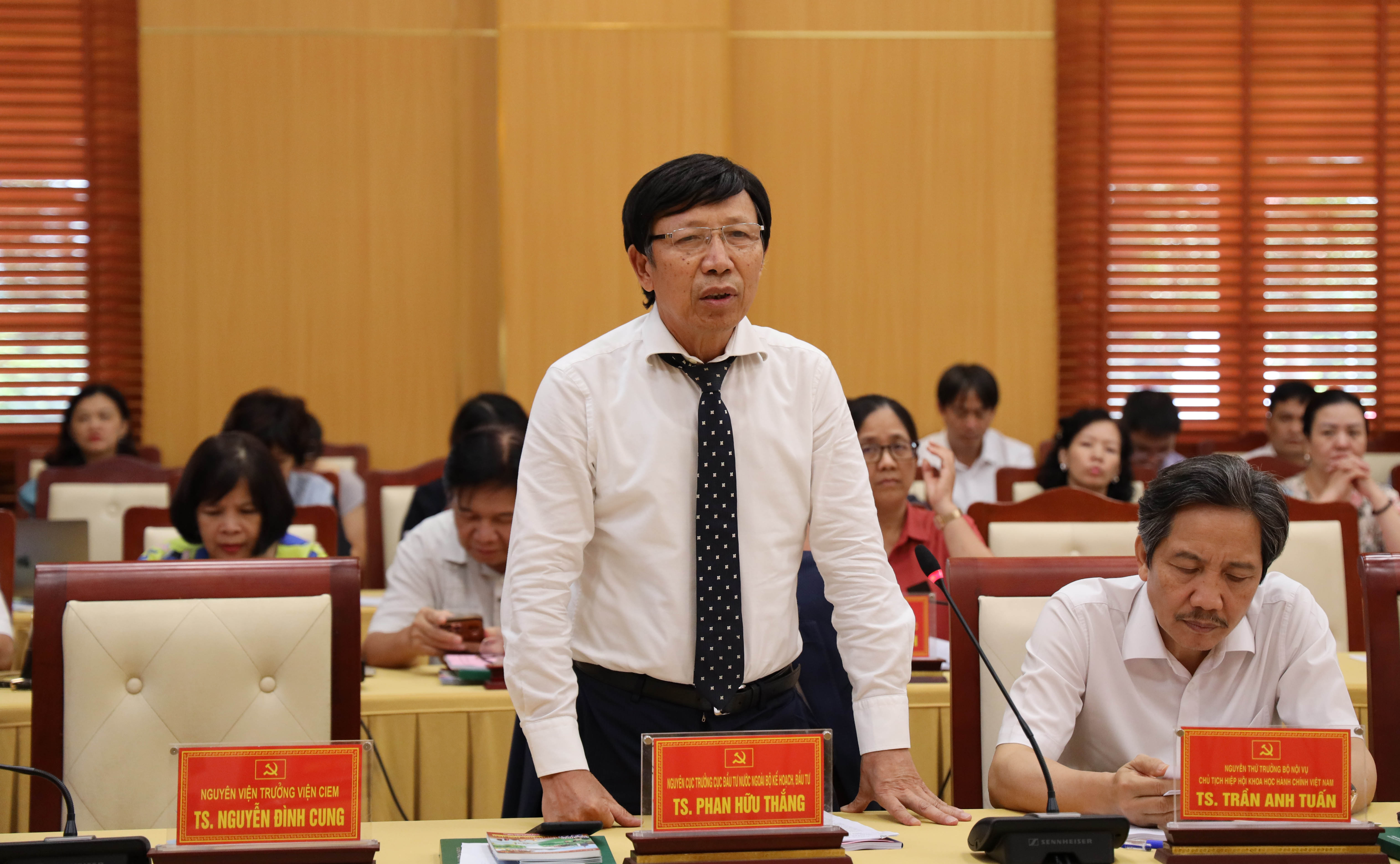 &Ocirc;ng Phan Hữu Thắng, nguy&ecirc;n Cục trưởng Cục Pg88vn Trang Chủ Chính Thức nước ngo&agrave;i, Bộ Kế hoạch v&agrave; Pg88vn Trang Chủ Chính Thức ph&aacute;t biểu tại Hội nghị.
