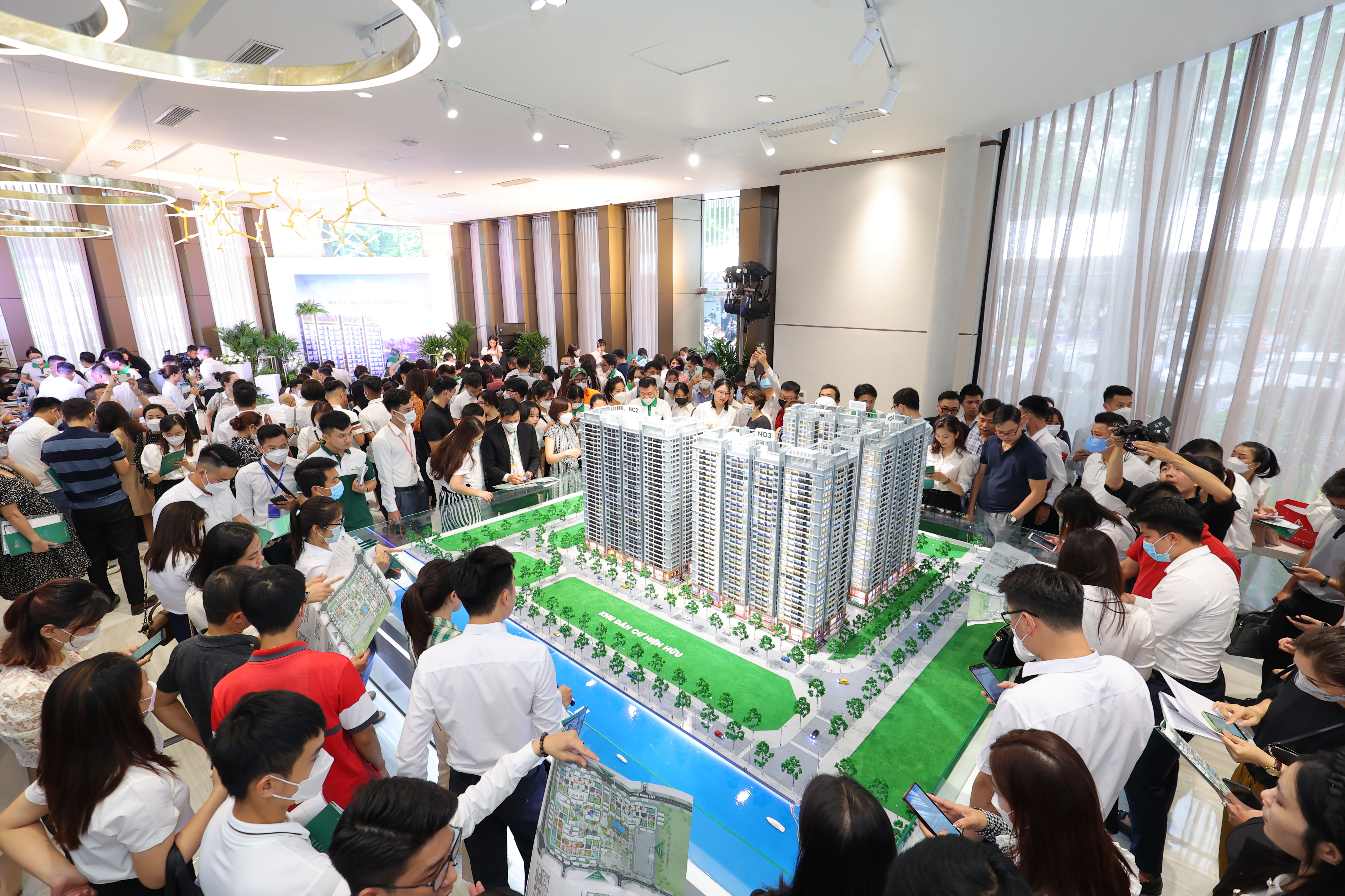 Lễ giới thiệu Link Trang Chủ PG88.Com Mới #2026 Hanoi Melody Residences thu hút đông đảo khách hàng tham gia trong bối cảnh nguồn cung khan hiếm.