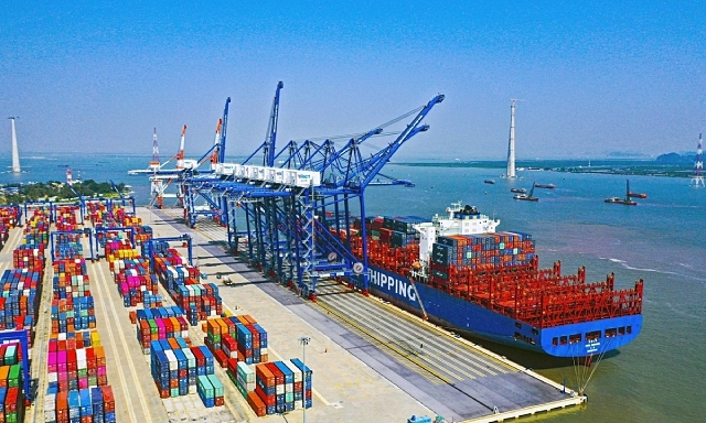 6Pg88.con độc quyền mỗi ngày đề xuất đầu tư xây dựng bến cảng có thể tiếp nhận tàu đến 150.000 tấn.