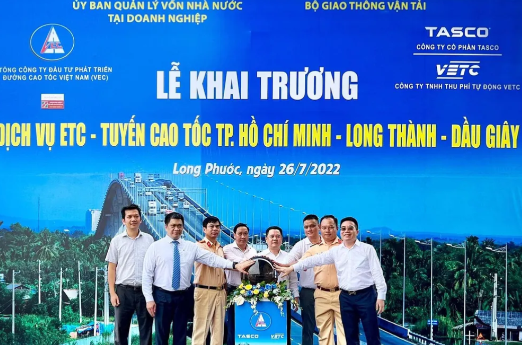 Ùn ứ ngày đầu thu phí không dừng ETC tại cao tốc TP.HCM - Long Thành - Dầu Giây
